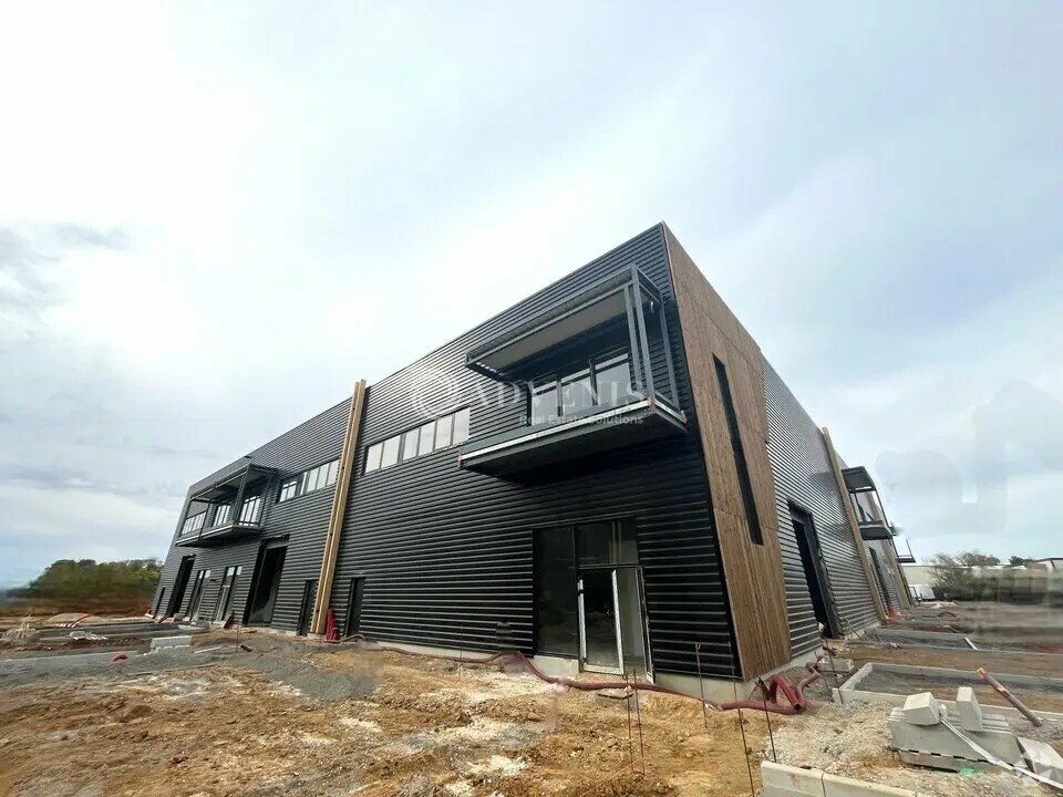 Route De Brie, La Queue-en-Brie à louer Photo de l’immeuble– Image 1 sur 5