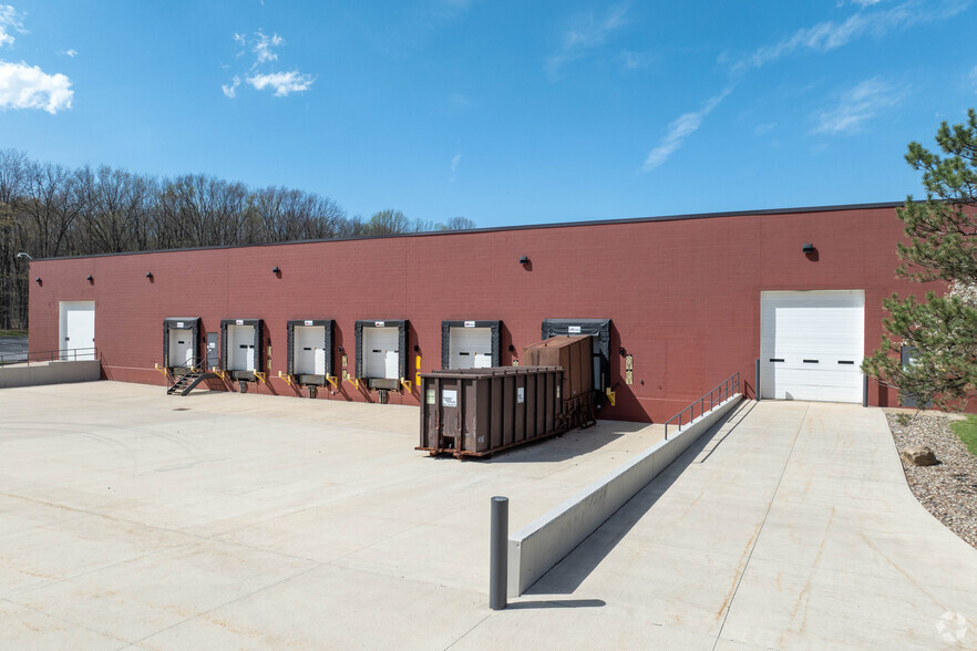 6680 Parkland Blvd, Solon, OH à louer - Photo de l’immeuble – Image 3 sur 4