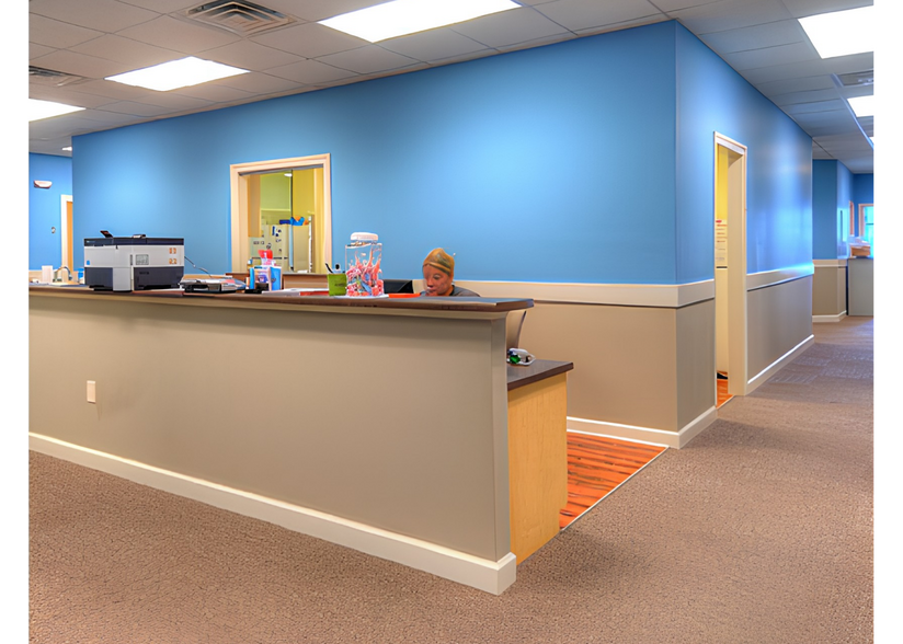 841 S Buncombe Rd, Greer, SC à louer - Photo de l’immeuble – Image 3 sur 7