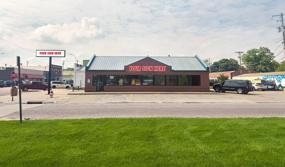 101 Main St, Halstead, KS à vendre - Photo principale – Image 1 sur 2