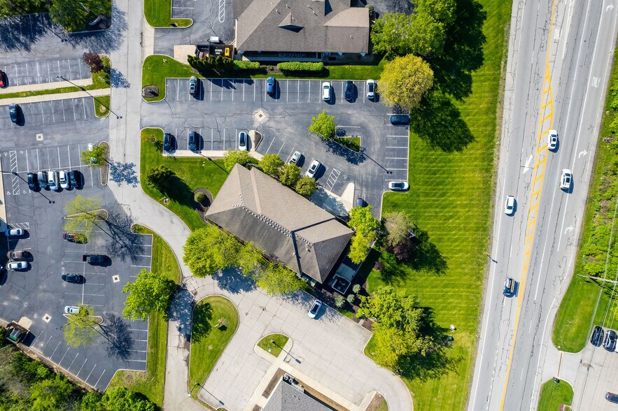 7710 Olentangy River Rd, Columbus, OH à louer - Photo de l’immeuble – Image 2 sur 10