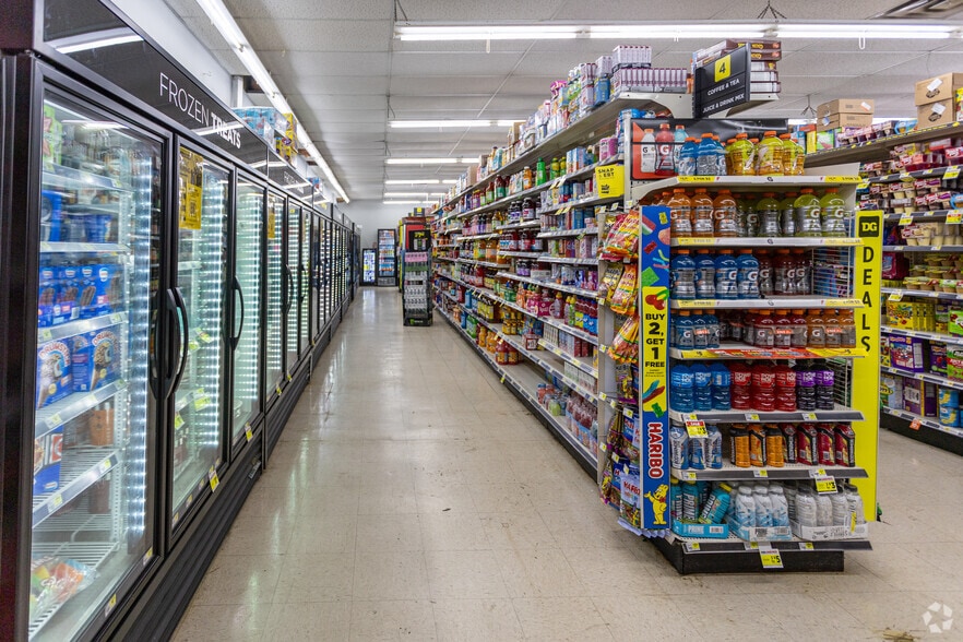 7006 Cumberland Gap Pky, Harrogate, TN à vendre - Photo intérieure – Image 3 sur 17