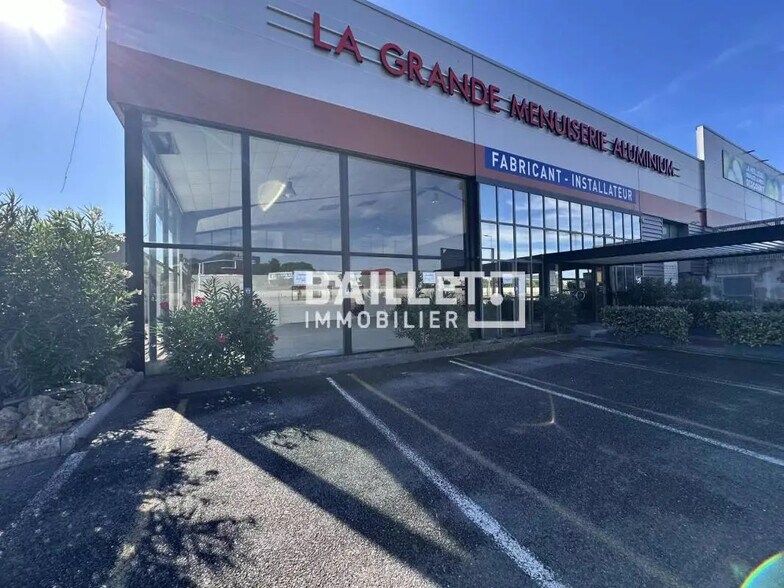 Local commercial dans Fréjus à louer - Photo de l’immeuble – Image 2 sur 11