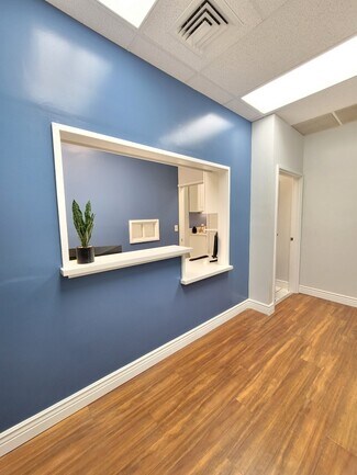 Plus de détails pour 99-128 Aiea Heights Dr, Aiea, HI - Bureau à vendre