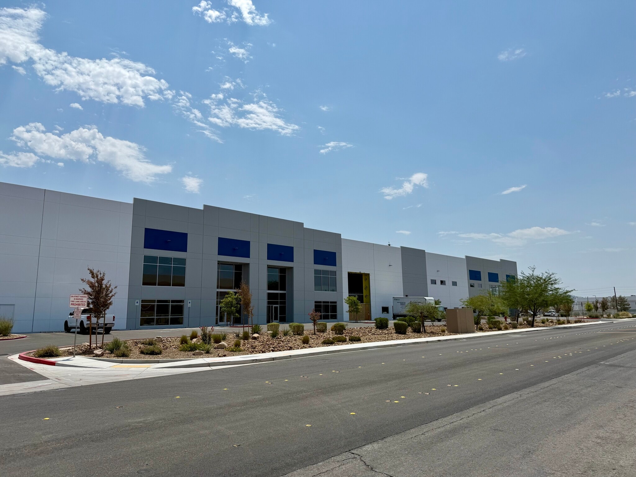 6550 Bruce St, Las Vegas, NV à louer Photo de l’immeuble– Image 1 sur 11