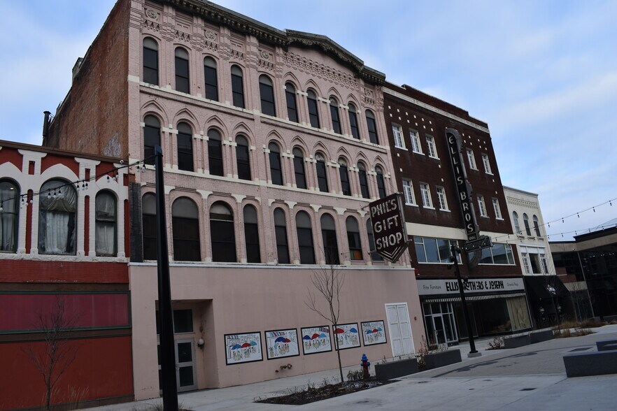 41 Court St, Binghamton, NY à vendre - Photo de l’immeuble – Image 3 sur 35