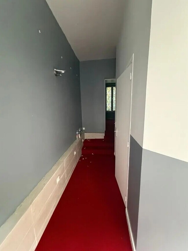 Plus de détails pour Local commercial à louer