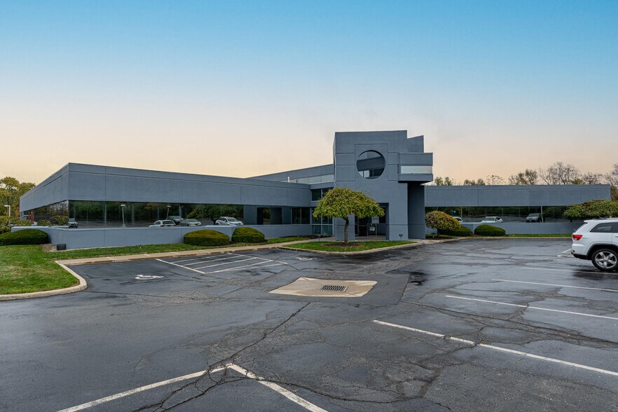 7211 N Main St, Dayton, OH à louer - Photo de l’immeuble – Image 2 sur 11