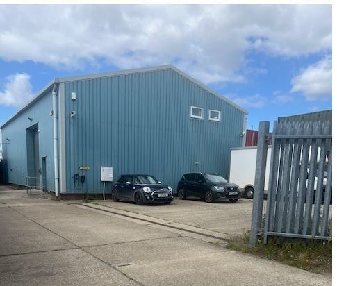 14-14A Springfield Rd, Burnham On Crouch à vendre - Photo de l’immeuble – Image 3 sur 3