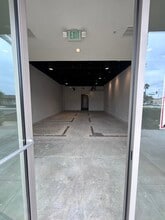 2855 Foothill Blvd, La Verne, CA à louer Photo intérieure– Image 2 sur 5
