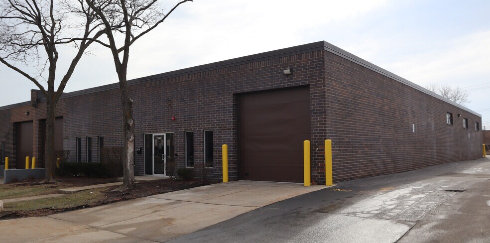 1341-1371 Howard St, Elk Grove Village, IL à louer - Photo principale – Image 1 sur 1