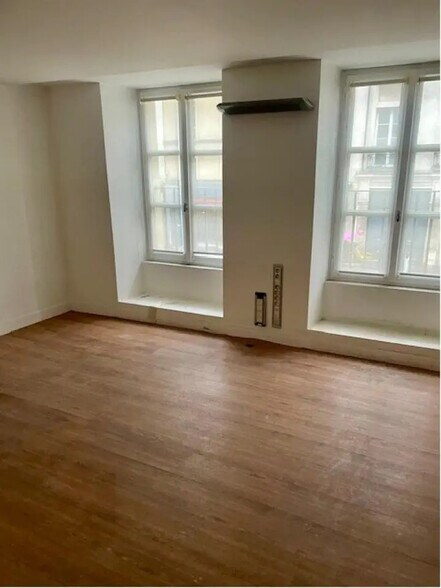 Bureau dans Versailles à louer - Photo intérieure – Image 3 sur 6