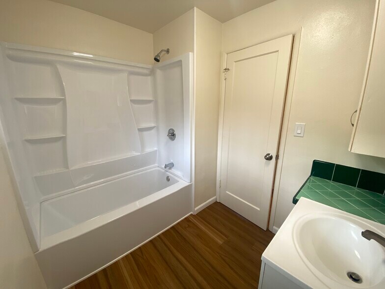 300 W 4th St, The Dalles, OR à vendre - Photo intérieure – Image 3 sur 12