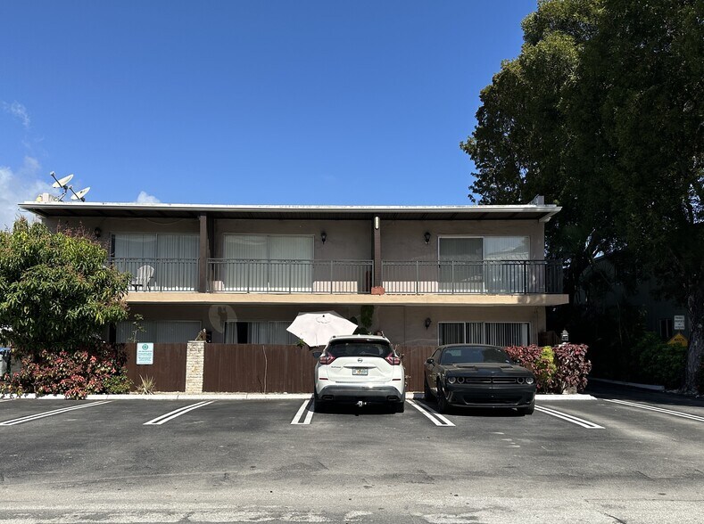 2313 NE 2nd St, Pompano Beach, FL à vendre - Photo de l’immeuble – Image 2 sur 29