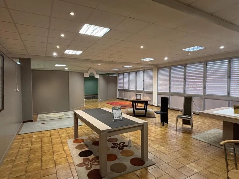 Local commercial dans Aubagne à louer - Photo intérieure – Image 3 sur 6