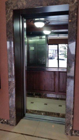 3827 N 10th St, McAllen, TX à vendre - Photo de l’immeuble – Image 3 sur 15