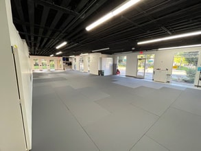 23333 Cinema Dr, Santa Clarita, CA à louer Photo intérieure– Image 2 sur 4