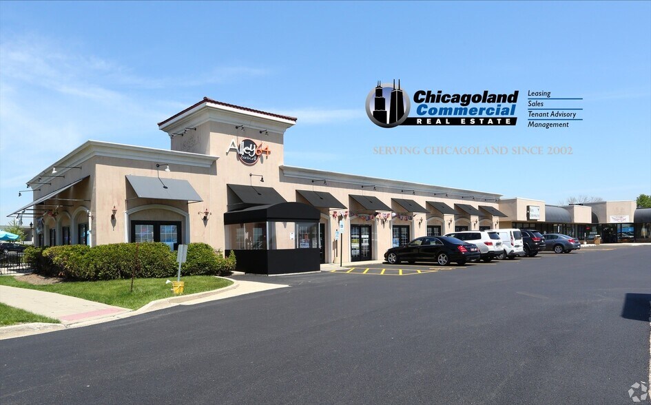 2001 N Rand Rd, Palatine, IL à louer - Photo de l’immeuble – Image 2 sur 12