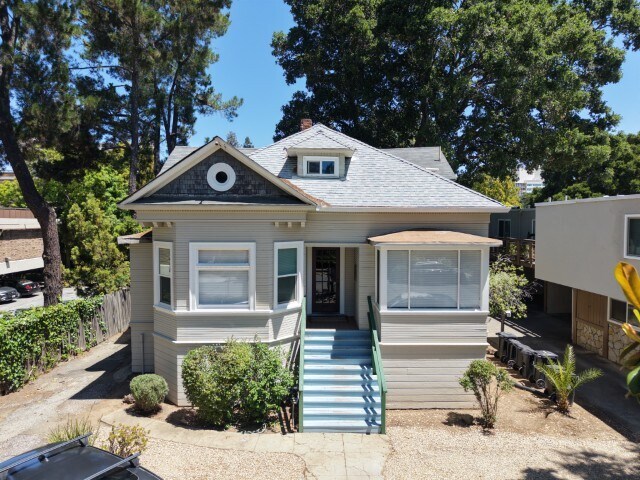 727-729 Waverley St, Palo Alto, CA à vendre Photo de l’immeuble– Image 1 sur 16