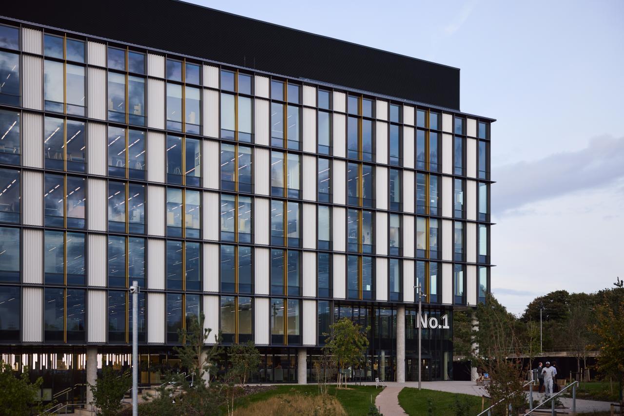 Aston Webb Blvd, Birmingham à louer Photo de l’immeuble– Image 1 sur 16