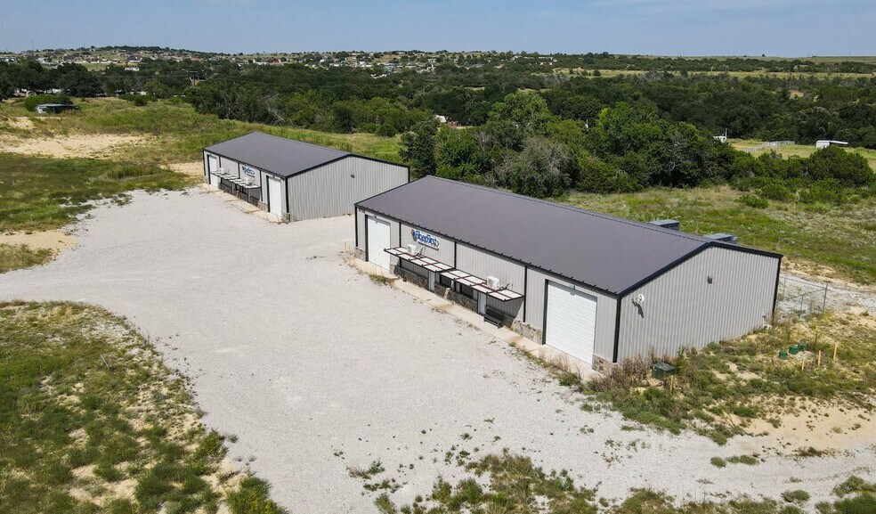 5744 N FM 51, Weatherford, TX à louer - Photo de l’immeuble – Image 3 sur 9