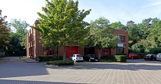 Plus de détails pour Fleming Way, Isleworth - Bureau à louer
