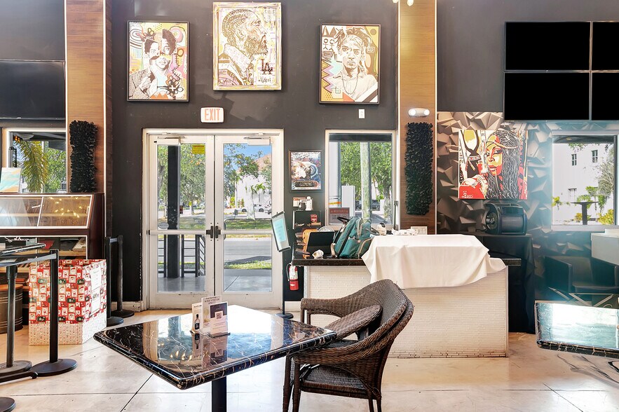 122 S Howard Ave, Tampa, FL à louer - Photo de l’immeuble – Image 2 sur 58