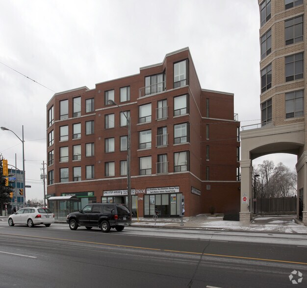 500 Glencairn Ave, Toronto, ON à louer - Photo de l’immeuble – Image 3 sur 3