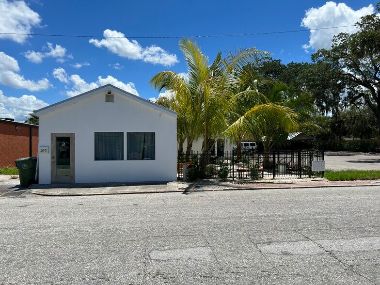 511 10th St, Bradenton, FL à louer - Photo de l’immeuble – Image 3 sur 9
