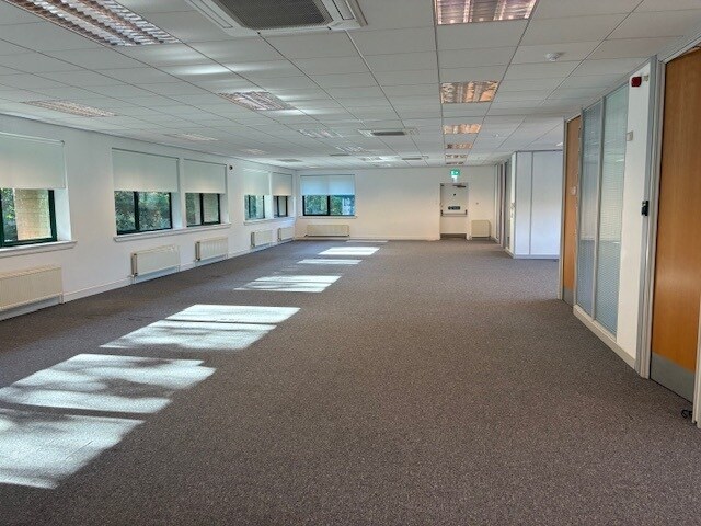 1 Carradale Cres, Cumbernauld à louer - Photo de l’immeuble – Image 2 sur 5