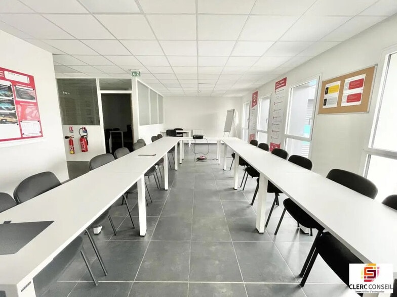 Bureau dans Boos à louer - Photo de l’immeuble – Image 3 sur 17