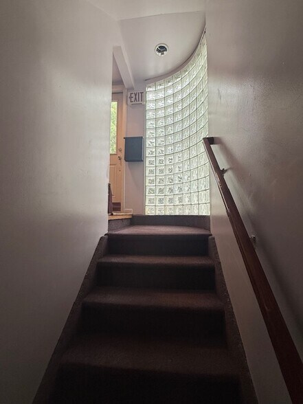66 Harned Rd, Commack, NY à louer - Photo intérieure – Image 3 sur 15