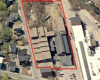 Plus de détails pour 32 Oak Hill Ln, Fitchburg, MA - Industriel/Logistique à vendre