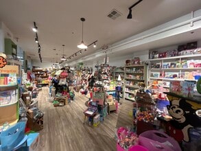 544-554 Lincoln Ave, Winnetka, IL à louer Photo de l’immeuble– Image 2 sur 7