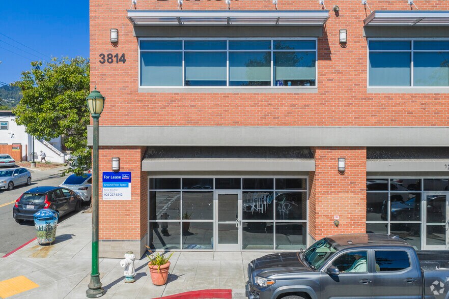 3810-3814 MacArthur Blvd, Oakland, CA à louer - Photo de l’immeuble – Image 3 sur 7