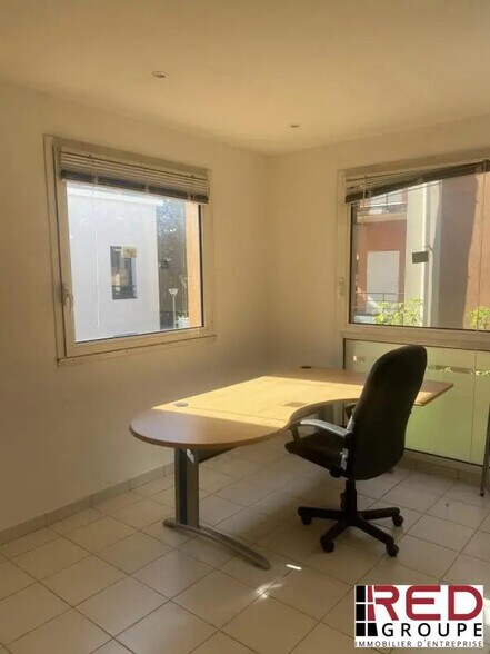 Bureau dans Meyreuil à louer - Photo de l’immeuble – Image 1 sur 4