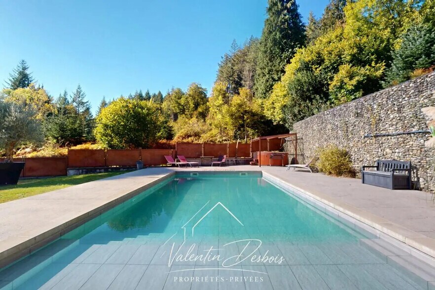 Local d'activités dans Carcassonne à vendre - Photo de l’immeuble – Image 3 sur 17