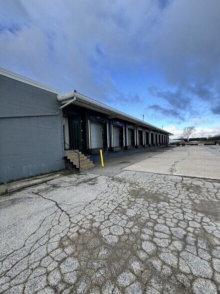 736 Morris St, Fond Du Lac, WI à louer - Photo de l’immeuble – Image 3 sur 12