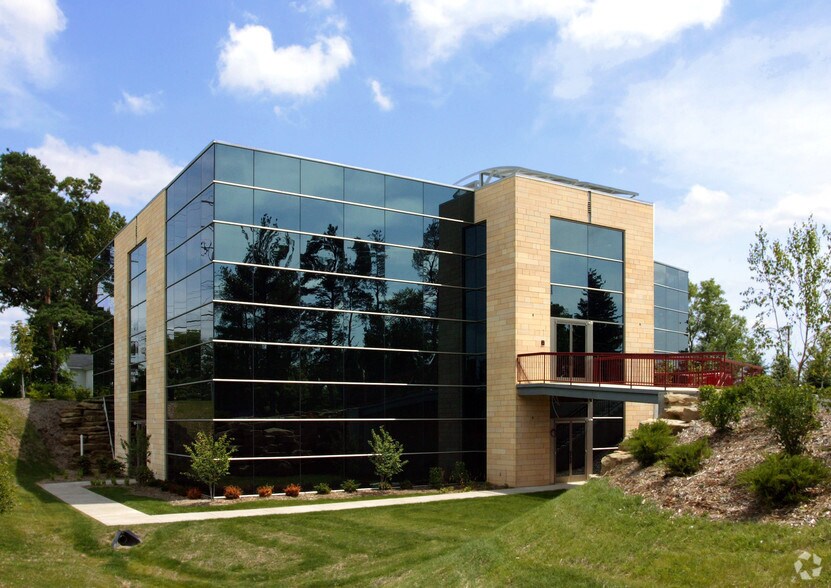 4940 Cascade Rd SE, Grand Rapids, MI à louer - Photo de l’immeuble – Image 2 sur 15