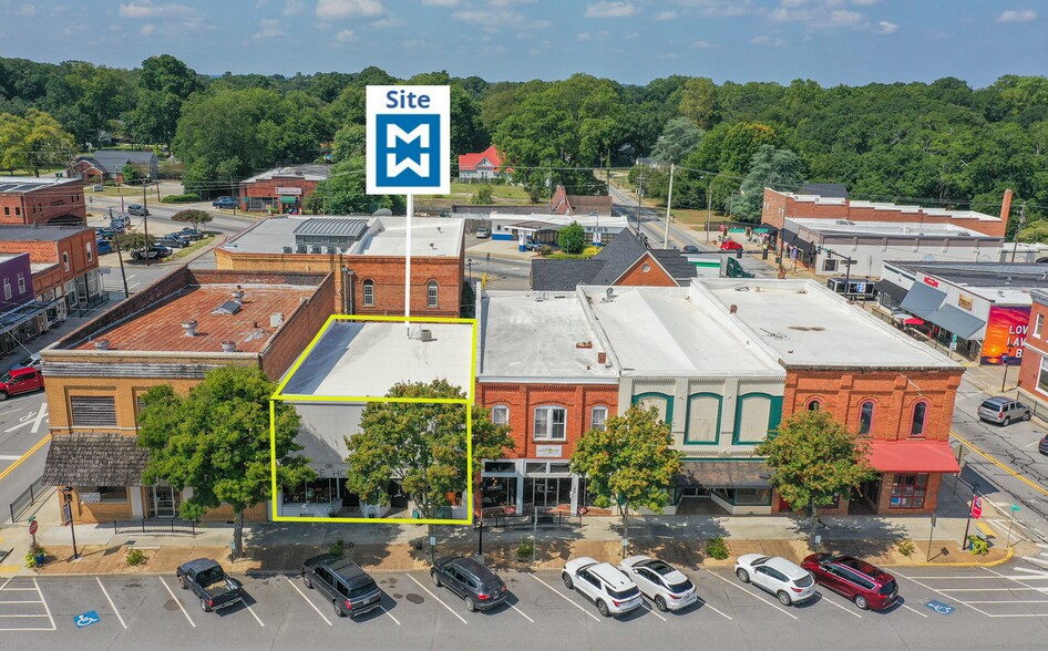 157 Main St, Lavonia, GA à vendre - Photo de l’immeuble – Image 1 sur 19