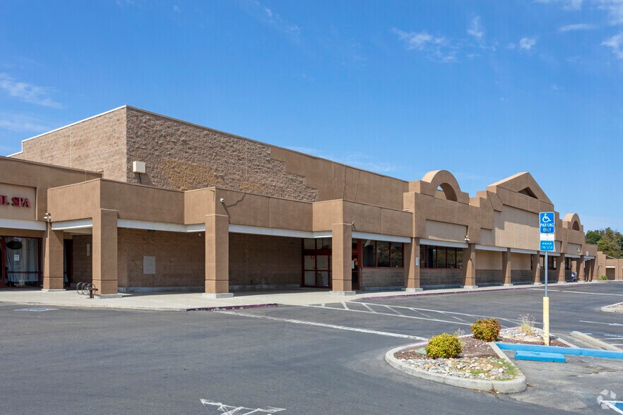 2321 N Tracy Blvd, Tracy, CA à louer - Photo de l’immeuble – Image 2 sur 9