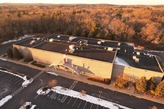 Plus de détails pour 231 Turnpike Rd, Westborough, MA - Local commercial à vendre