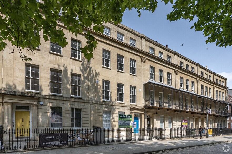 5 Queen Sq, Bristol à louer - Photo de l’immeuble – Image 2 sur 3