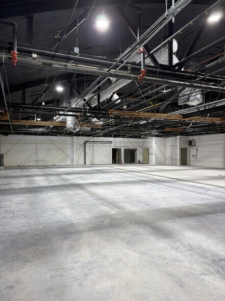 6620 W Dakin St, Chicago, IL à louer - Photo de l’immeuble – Image 2 sur 9
