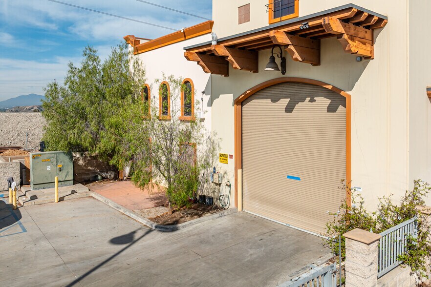 4825 Rivergrade Rd, Irwindale, CA à vendre - Photo de l’immeuble – Image 3 sur 4