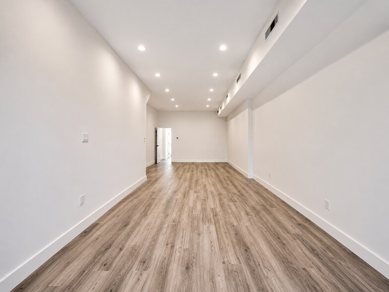 324 Empire Blvd, Brooklyn, NY à louer - Photo de l’immeuble – Image 3 sur 6