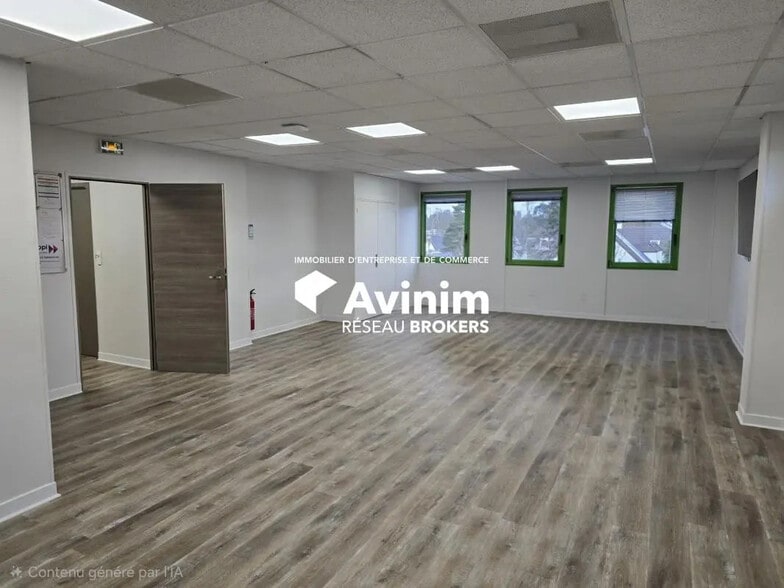 Bureau dans Domont à louer - Photo intérieure – Image 3 sur 5
