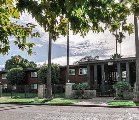 126 E Jamestown St, Stockton, CA à vendre Photo principale– Image 1 sur 13