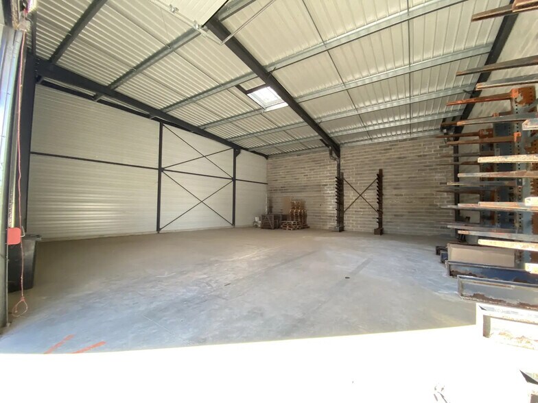 1 Village Artisanal du Clouet, Pompignac à louer - Photo intérieure – Image 3 sur 8