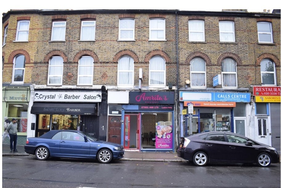 136 High Rd, Londres à louer Photo principale– Image 1 sur 15